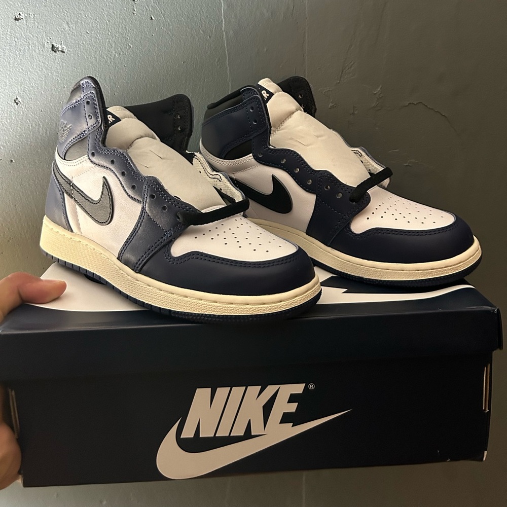 Jordan 1 Retro OG “Midnight Navy”